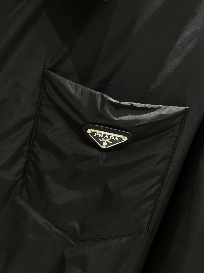 Pra*a outwear